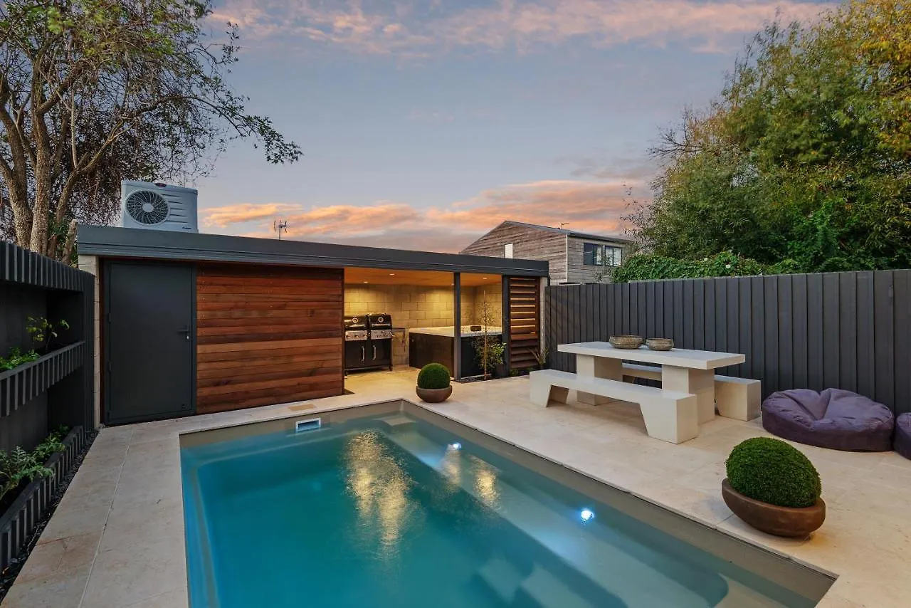 Derby Street Guesthouse Gaystay B&B contacts